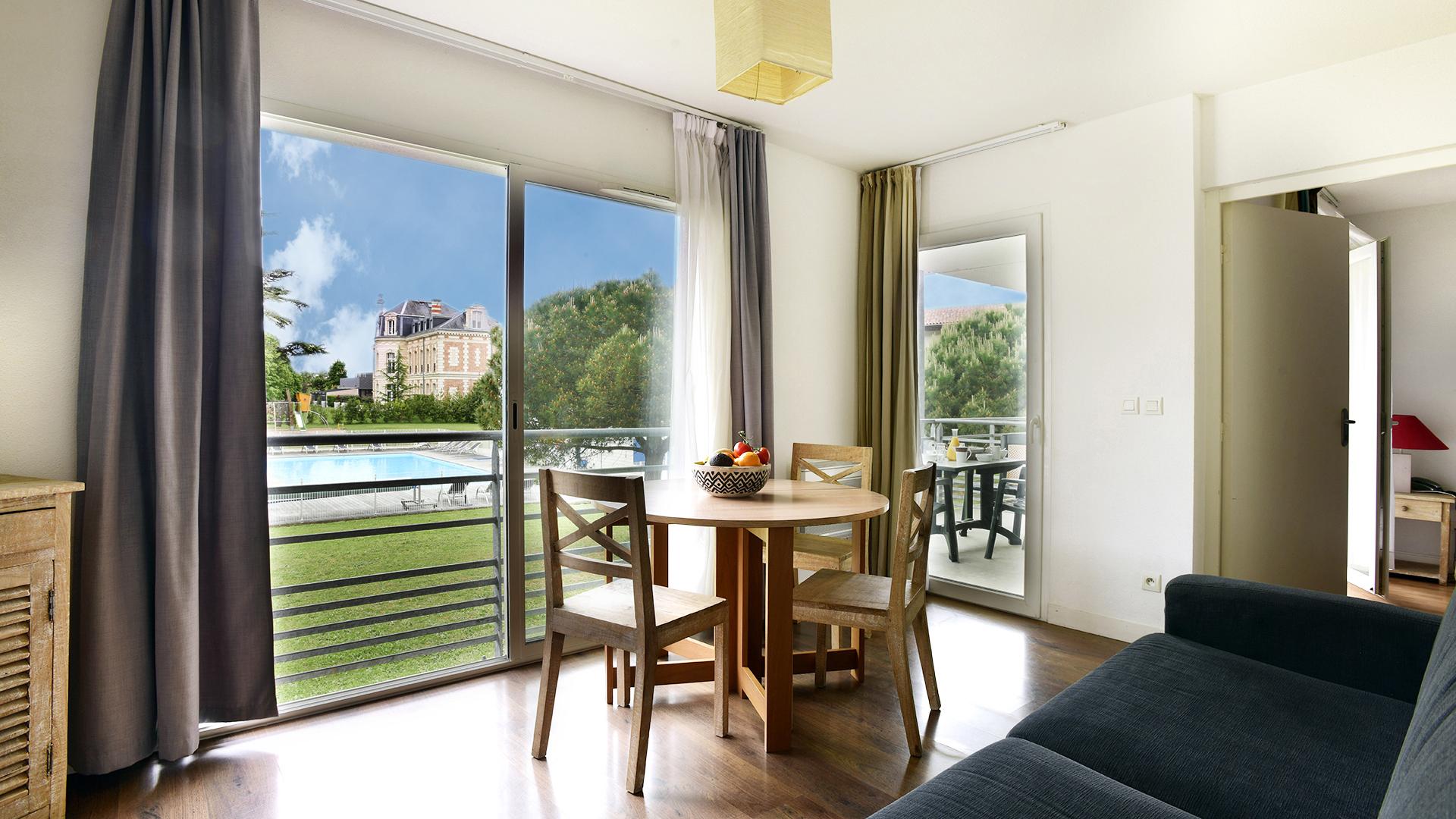 Vacanceole - Le Domaine Du Chateau - La Rochelle / Ile De Re Lagord Exterior photo